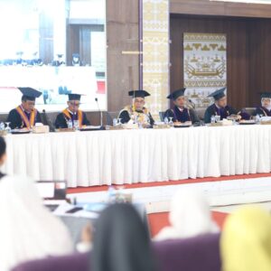 Antomi Saregar Raih Gelar Doktor Ilmu Pendidikan Unila, Kembangkan Model PINTAR-Bencana