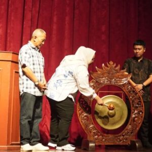 Hidupkan Nilai Budaya Bangsa, Mahasiswa PGSD STKIP PGRI Bandar Lampung Pentaskan Drama Kolosal