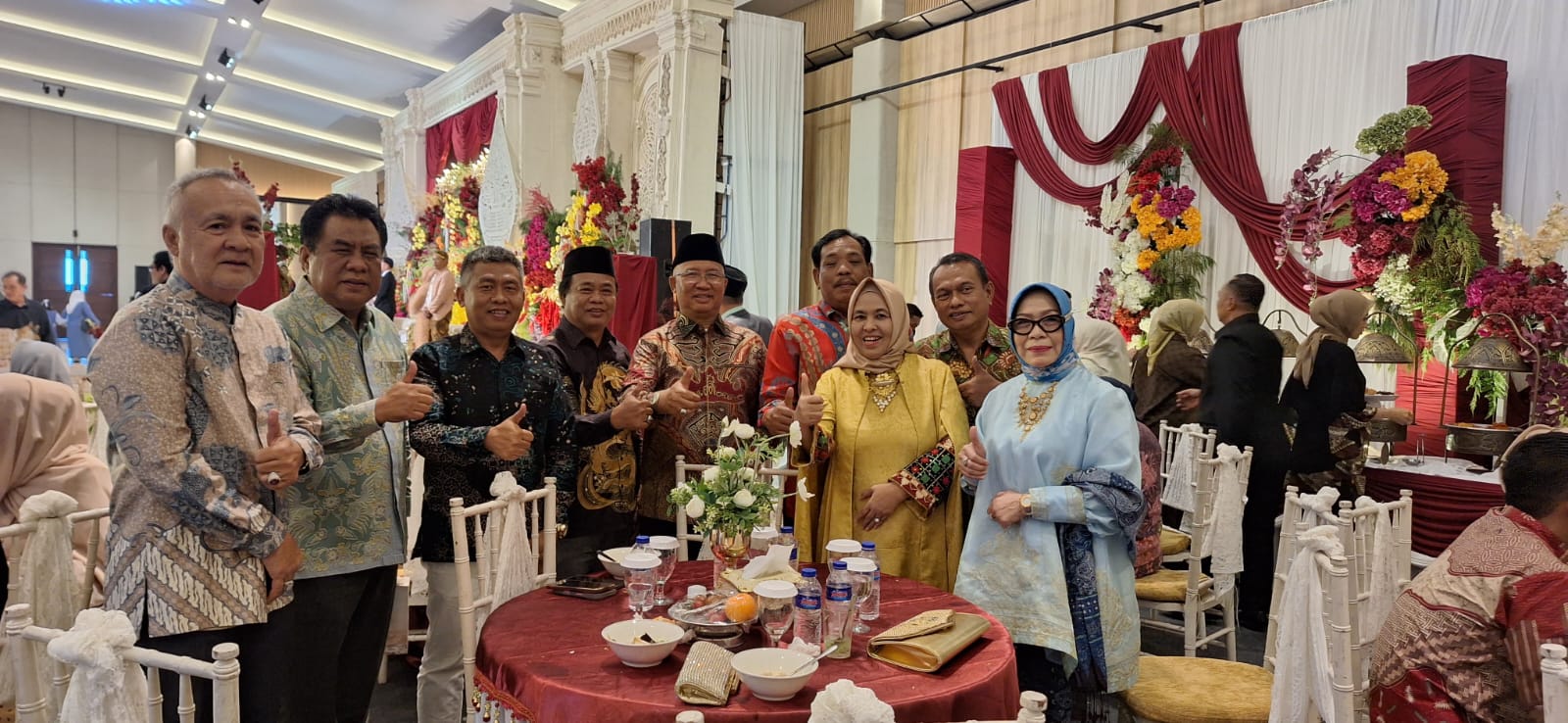 Ketua TP Sriwijaya Lampung Turut Hadiri Pernikahan Putra Wakil Ketua Pengda
