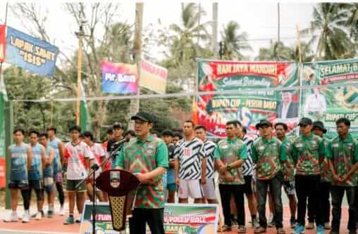 Bupati Pesisir Barat Buka Turnamen Bola Voli Semi Terbuka Piala Bupati 2026