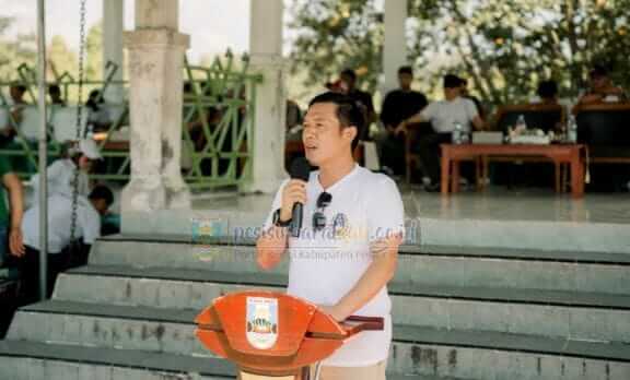 Bupati Pesisir Barat Buka Turnamen Sepak Bola Usia Muda Dispora Cup 2026