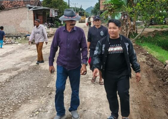 DPRD Pringsewu Tinjau Jalan Rusak di Gadingrejo, Perusahaan Tambang Turunkan Alat Berat