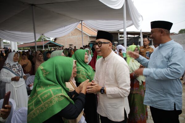 Safari Ramadan di Lampung Tengah, Gubernur Mirza Gelontorkan Rp300 Miliar untuk Perbaikan Jalan