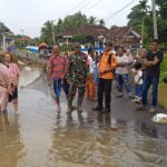 Luapan Sungai Rendam Permukiman dan Jalan Penghubung di Way Kanan
