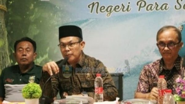 Sekda Pesisir Barat Ikuti Rapat Koordinasi Virtual dengan Kantor Staf Kepresidenan RI