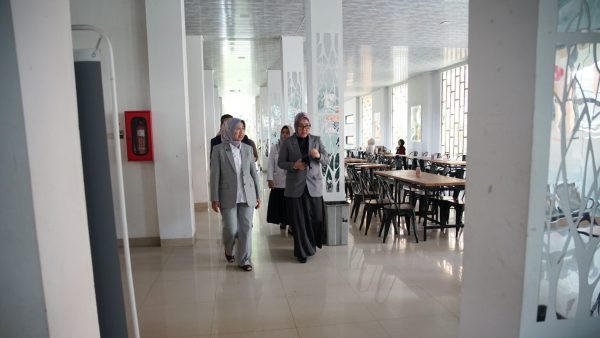 Kunjungan Kerja ke FISIP, Rektor Unila Pastikan Layanan Akademik Berjalan Optimal