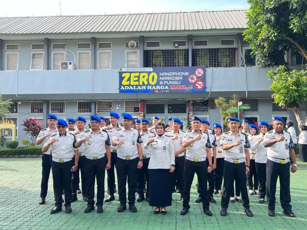 Penyematan Baret Biru, Kalapas Bandar Lampung Tegaskan Komitmen Zero Halinar
