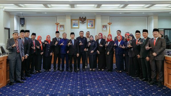 Sekdaprov Lampung Lantik 15 Pejabat Administrator, Tegaskan Komitmen Pemerintahan Adaptif dan Berintegritas