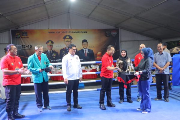 Wali Kota Eva Dwiana Hadiri Pembukaan Polresta Bandar Lampung Boxing Championship 2026