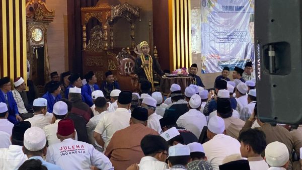 Ribuan Jemaah Hadiri Tabligh Akbar UAS di Batu Putuk Bandar Lampung