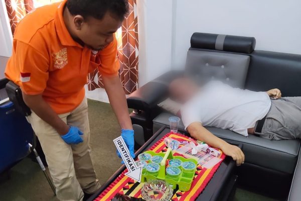 Polres Tanggamus Olah TKP Temuan PNS Meninggal Dunia di Kantor DPMPTSP
