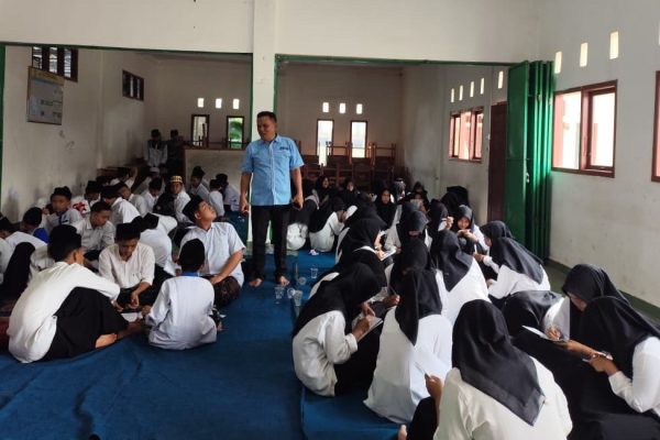 Isi Libur Sekolah, Santri Nurul Huda Almu’allim Dalami Dunia Tulis-Menulis