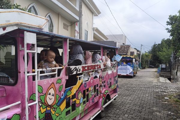 Semarak Pawai Ramadhan di Rajabasa, Warga Antusias Sambut Bulan Suci