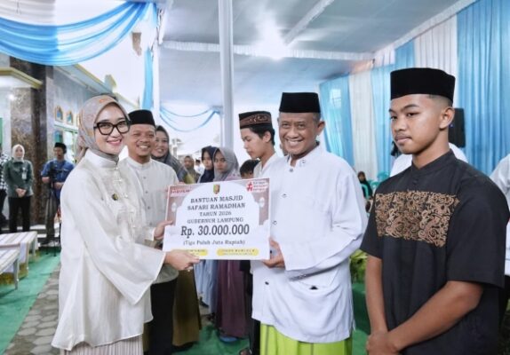 Safari Ramadan 1447 H di Pringsewu, Pemprov Lampung Salurkan Bansos hingga Dana Hibah Masjid