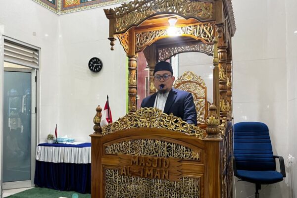 Ustadz Maulana Yusuf Ajak Jaga Ketakwaan Pasca-Ramadan dalam Shalat Id di Rajabasa