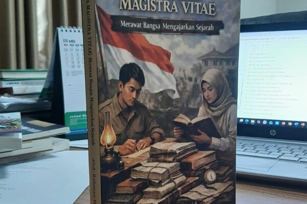 Buku Historia Magistra Vitae Karya Dosen UIN RIL Resmi Diluncurkan Secara Daring