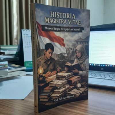 Buku Historia Magistra Vitae Karya Dosen UIN RIL Resmi Diluncurkan Secara Daring