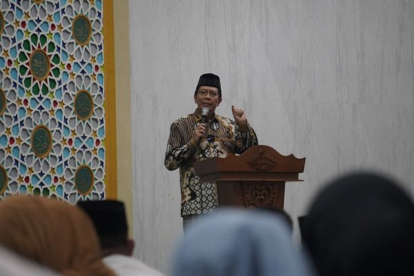 Buka Puasa Bersama, Rektor Ajak Keluarga Besar UIN RIL Bangun Kebersamaan dengan Semangat Ber-ISI
