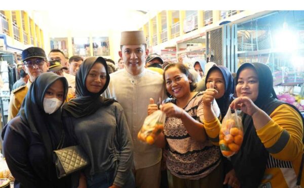 Jelang Lebaran, Bupati Egi Pantau Harga Sembako di Pasar Natar