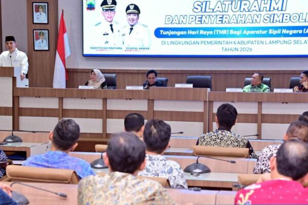 Bupati Egi: THR ASN Harus Dibalas dengan Pelayanan Terbaik untuk Masyarakat
