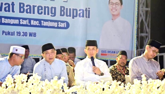 Malam Penuh Berkah di Tanjung Sari, Dua Jemaah Tak Menyangka Dapat Hadiah Umrah