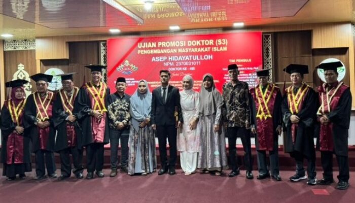 Di Balik Toga Merah, Lahir Doktor Termuda UIN RIL dengan Summa Cumlaude