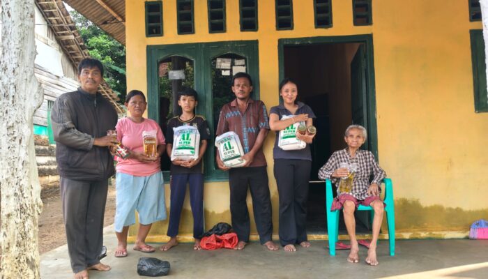 Respons Cepat, Warga Terdampak Banjir di Lembasung Terima Bantuan Langsung