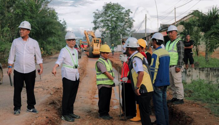 Gubernur Rahmat Mirzani Djausal Mulai Perbaikan Jalan Way Kanan, 3 Paket Prioritas Dikerjakan