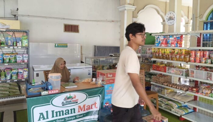 Pasca Idulfitri, Al Iman Mart Kembali Beraktivitas, Warga dan Pengelola Sambut Semangat Baru