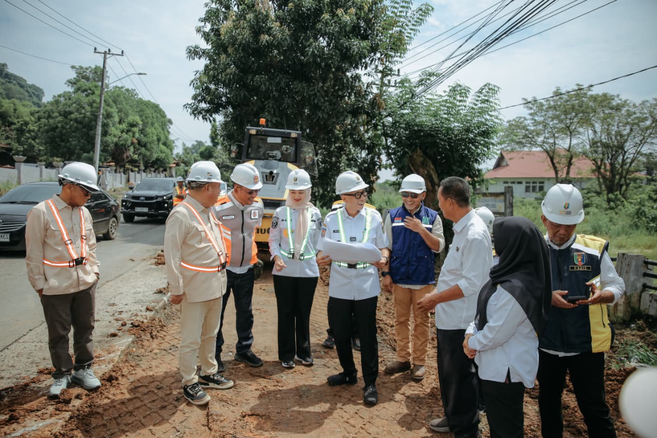 Perkuat Akses Wisata Pesisir, Gubernur Lampung Tinjau Pelebaran Jalan R.E. Martadinata hingga Padang Cermin