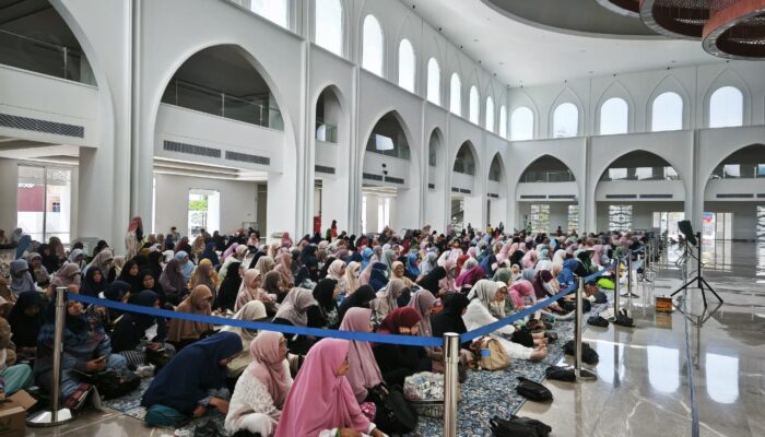 Tabligh Akbar Lampung untuk Palestina, Ribuan Jamaah Bersatu di Masjid Al Bakrie