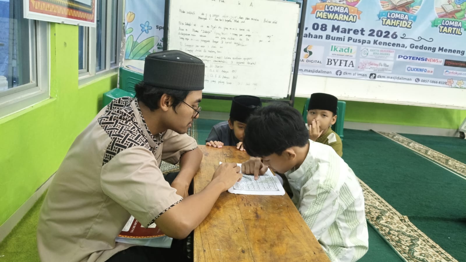 Rutinitas TPA Al Iman Gedong Meneng Kian Aktif, Santri Ditempa Tahsin dan Talaqqi Sejak Bada Magrib