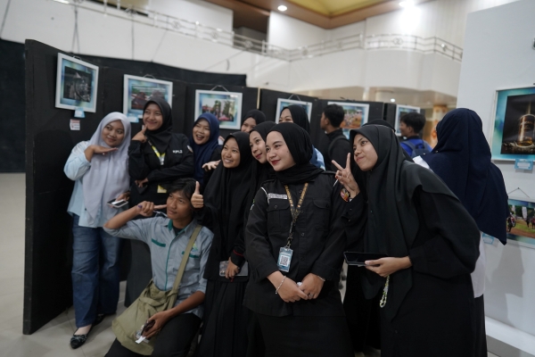 Anggota Muda Blitz UIN RIL Unjuk Karya Lewat Pameran Fotografi