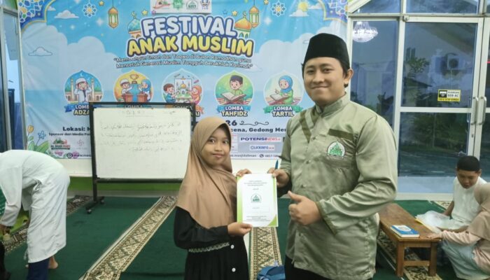Dorong Generasi Qur’ani, TPA Al Iman Gedong Meneng Bagikan Kartu Kendali Hafalan