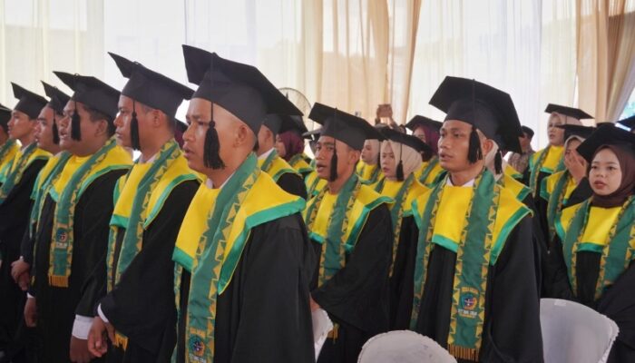 Momentum Wisuda STIT Darul Ishlah, Pemprov Tekankan Kualitas SDM dan Bonus Demografi