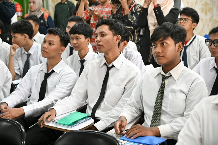 Wapres Gibran Apresiasi Program Kelas Migran Vokasi SMKN 4 Bandar Lampung